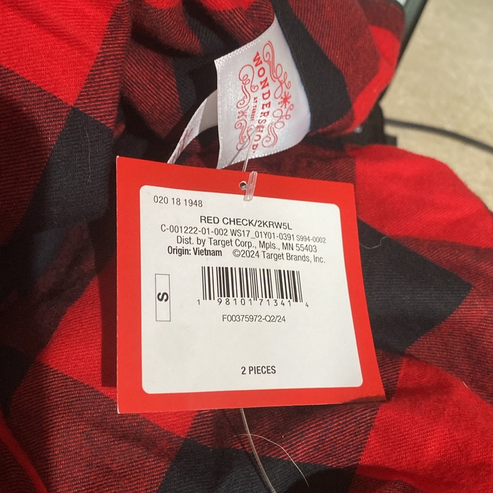 Wondershop Classic Red and Black Check Pajama Set - Picture 3 of 3